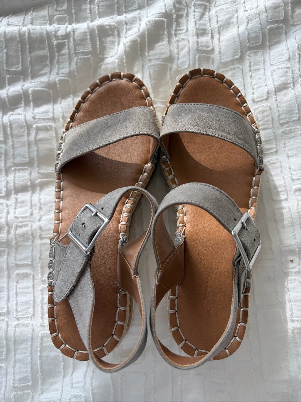 Universal Thread Gray Suede Buckle Strap Sandals with Tan Footbed